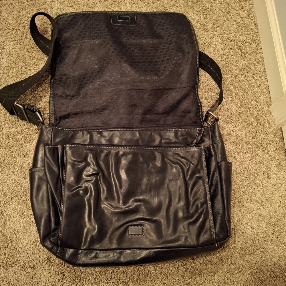 Vintage Perry Ellis  Men's Black Crossbody Shoulder Bag/Portfolio